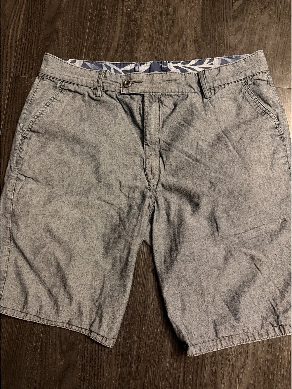 Levi’s Men's Blue Tropical Palm Reversible Chino Shorts Size 36